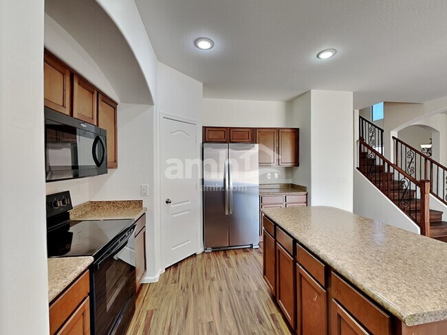 Photo - 17658 W Bloomfield Rd