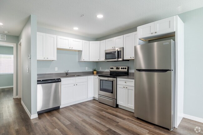 1BR, 1BA - 667SF - Kitchen