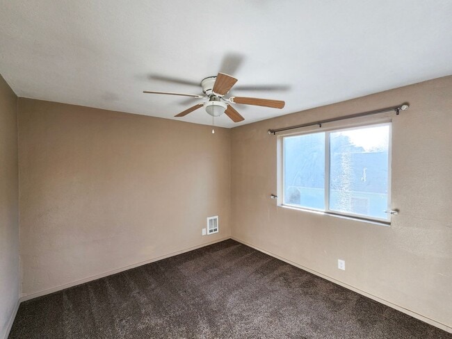 Photo - 2-Story Apt Walking Distance Ferry!