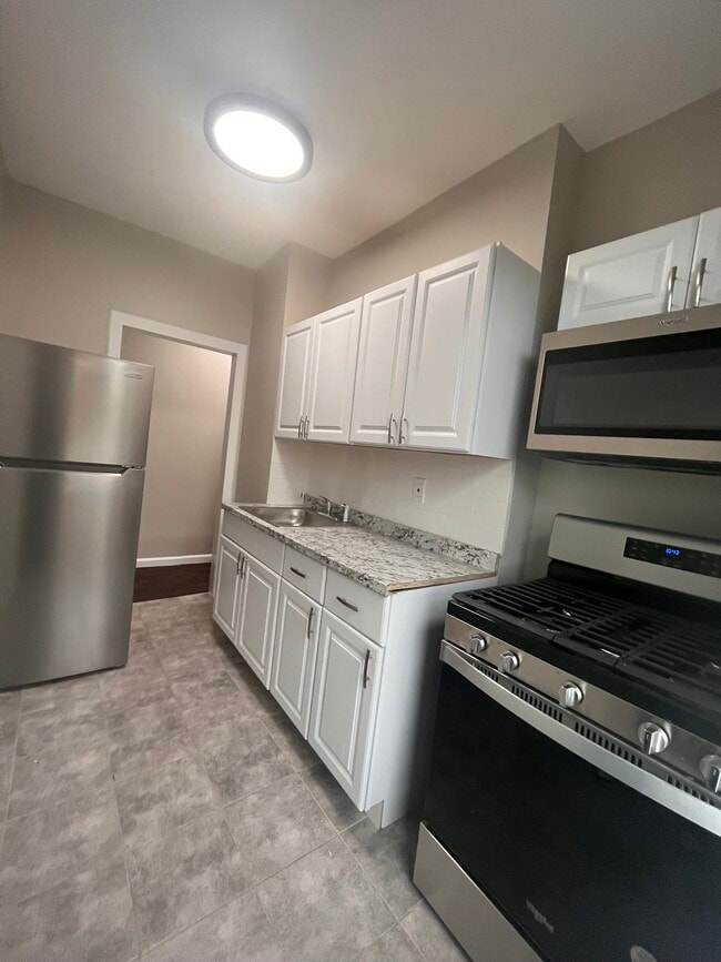 9 Bentley Ave 11 - 13 Bentley Ave Unidad 11