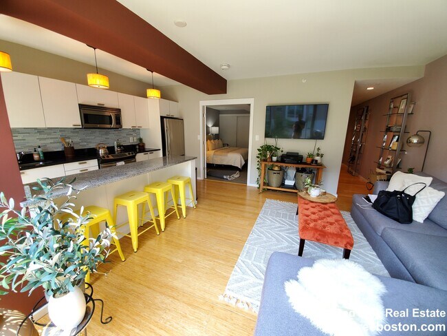 Photo - 2 Earhart St Unit 8