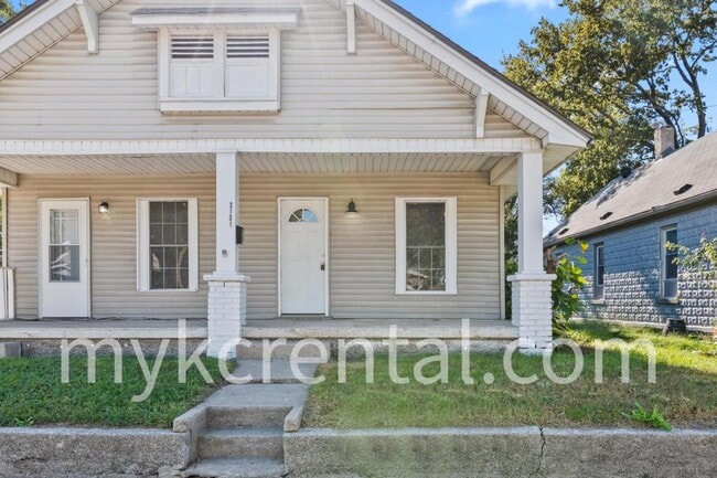 Building Photo - 1129 Hasbrook Ave