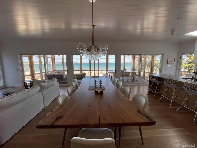 495 N Parish Dr