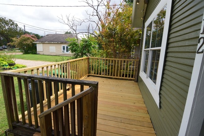 Photo - 2712 Holman St