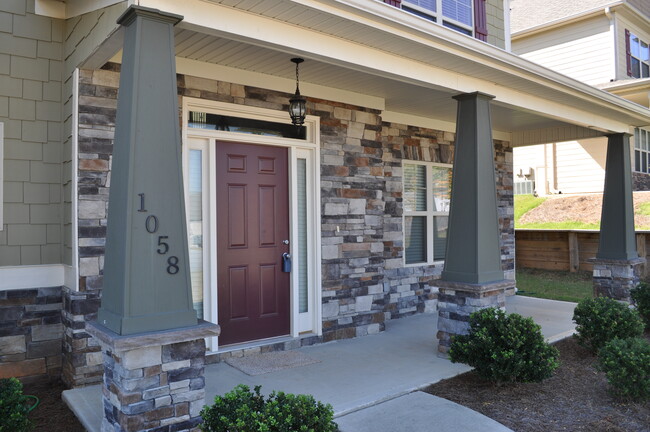 Building Photo - 1058 Cedarbrook Dr Rental