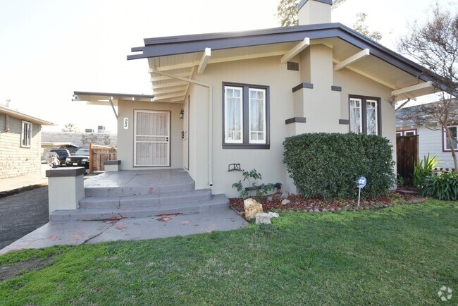 Building Photo - Charming 2 Bedroom 1 Bath San Jose Home wi...