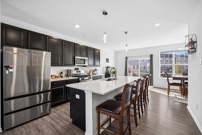 Photo - 1034 Atterberg Rd