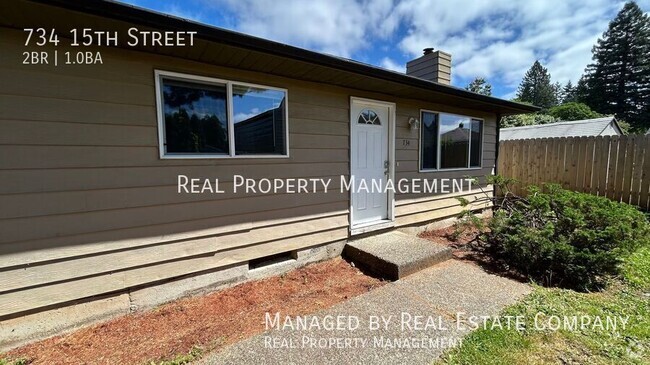 Building Photo - 734 15th St Rental