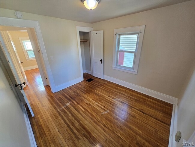 Photo - 176 Mayar St