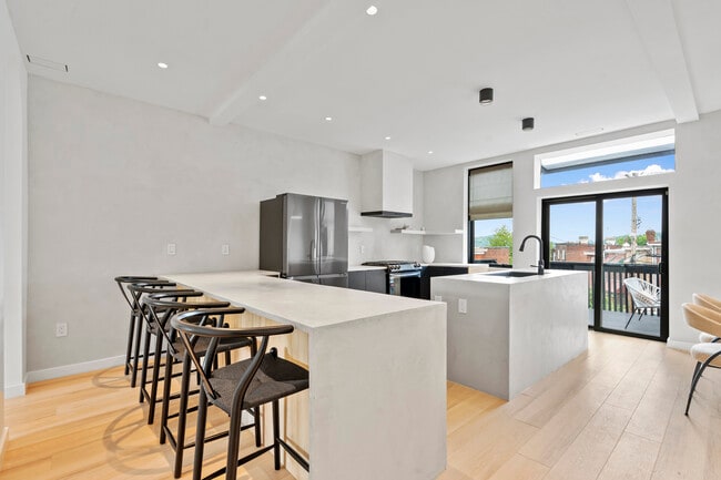 Photo - 4037 Penn Ave