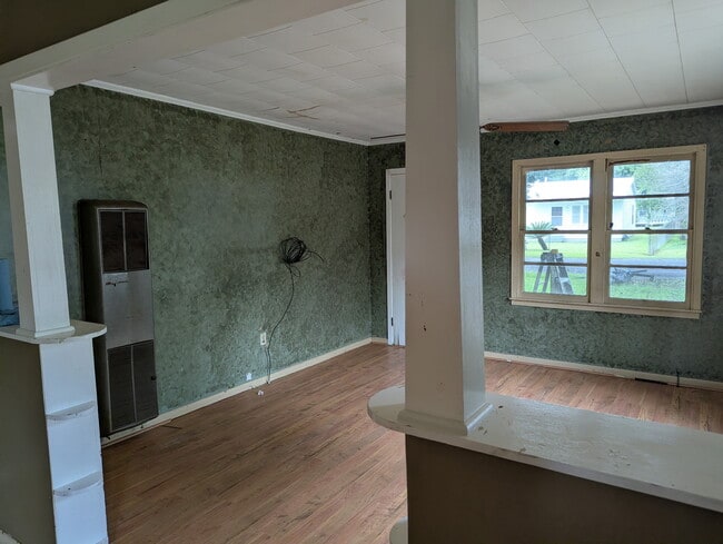 Photo - 1818 Par Rd 1-391