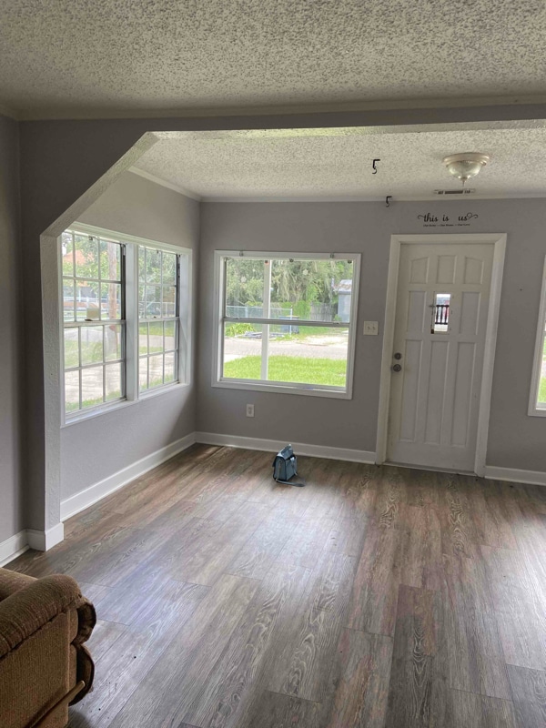 Photo - 2447 Burns St