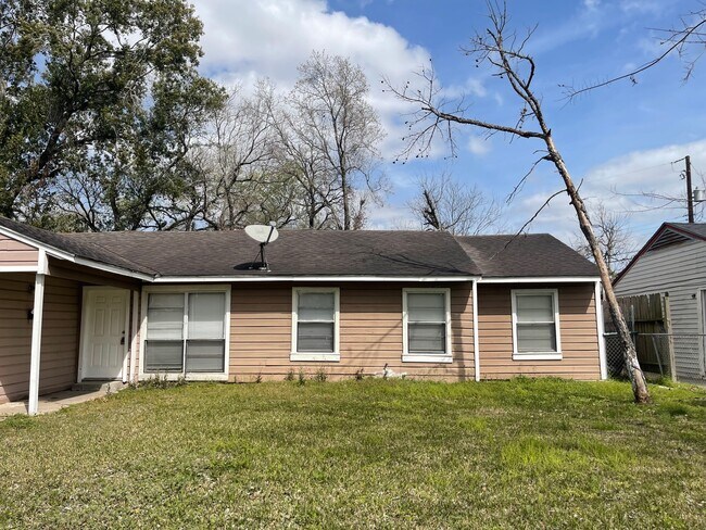 Photo - 4802 Dove Springs Dr