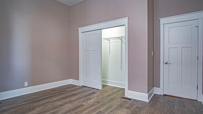 Photo - 151 E Eagle St