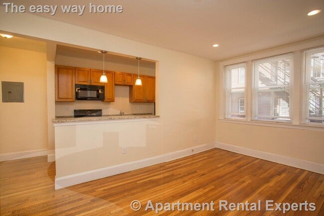Building Photo - 136 Highland Ave Unit #28
