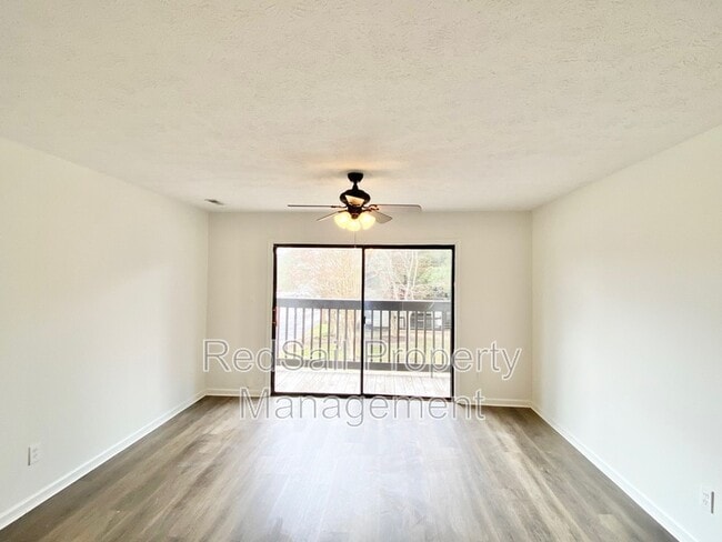 Photo - 139 Haverford Ct