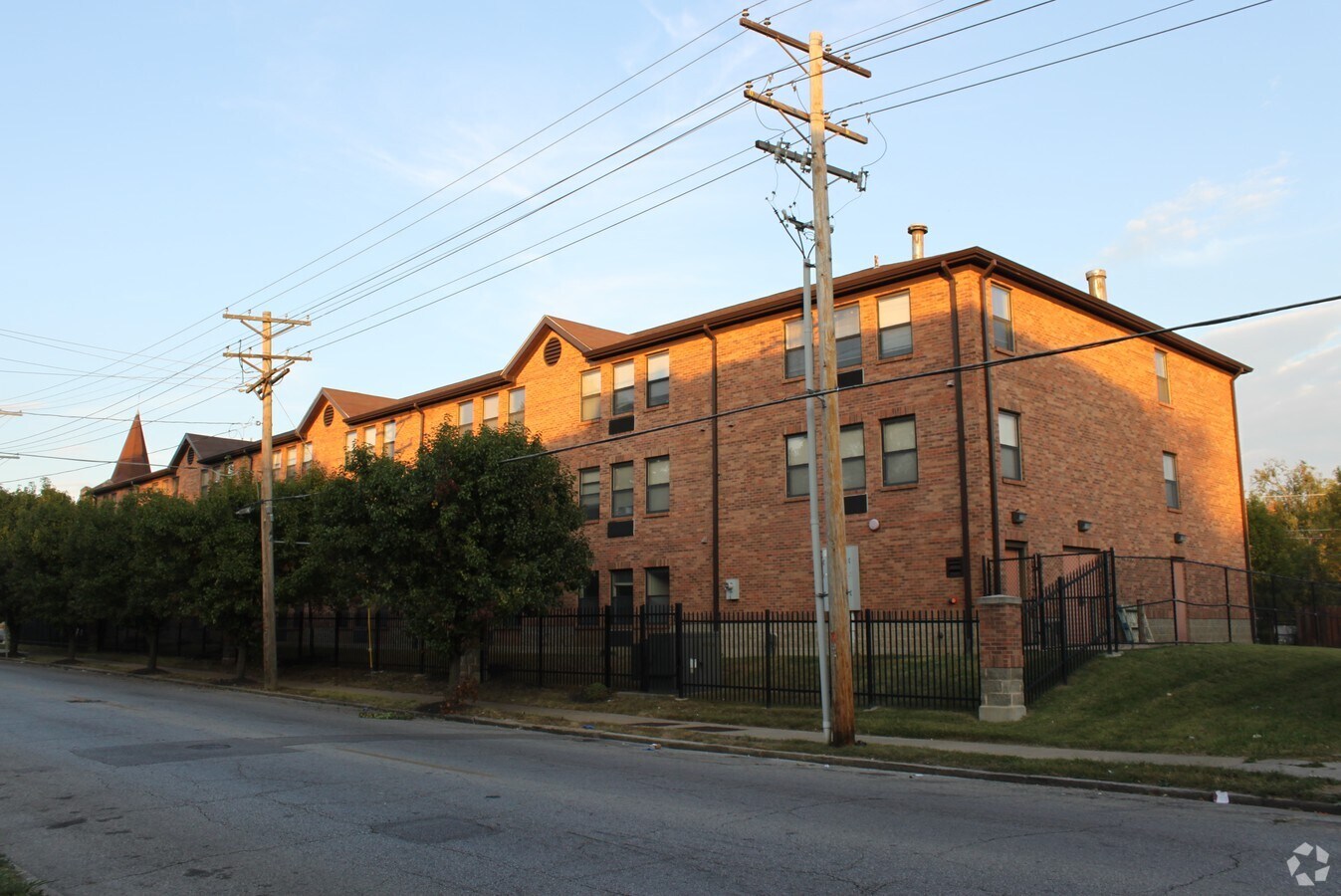 Photo - Gillespie Village Apartments