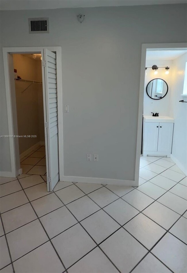 Photo - 3051 SW 27th Ave Unit 402