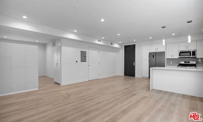 Photo - 2336 Westwood Blvd Unidad 315 Rental