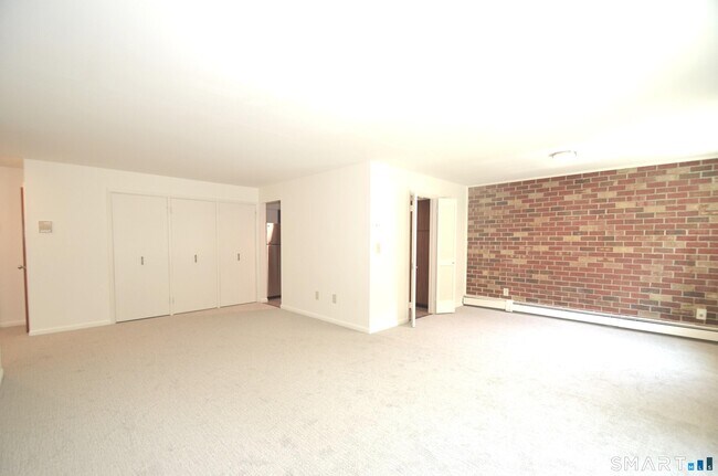 Photo - 3900 Park Ave