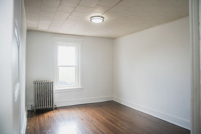 Photo - 702 St John St Unit 3