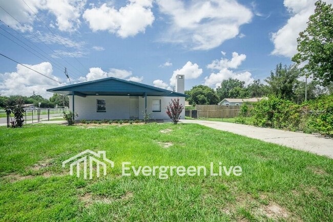 Building Photo - 2935 Park St