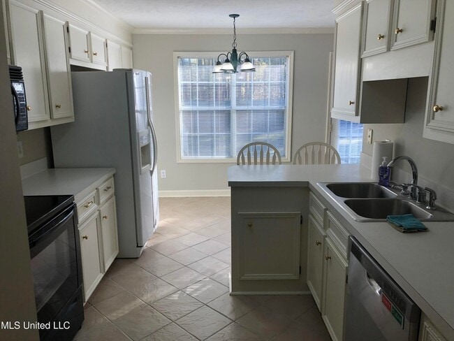 Photo - 313 S Place Dr