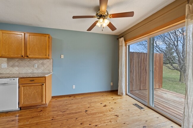 Photo - 16940 Glencoe Ave