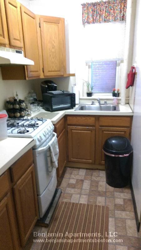 Building Photo - 463 Park Dr Unit 17