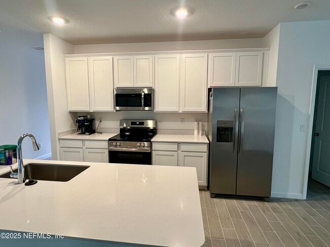 Photo - 1586 Lachlan Cir