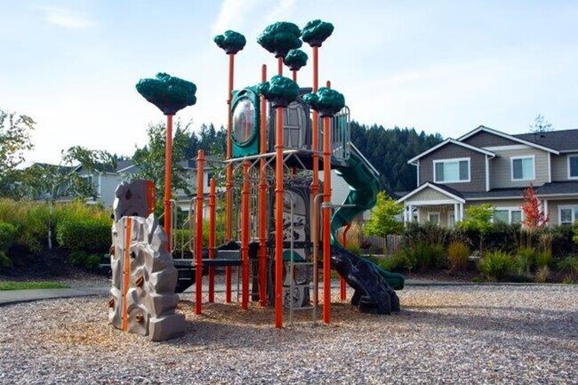 Photo - 3 Bedroom 2.5 Bath Duplex with 2 Car Garage. Apply Today!!