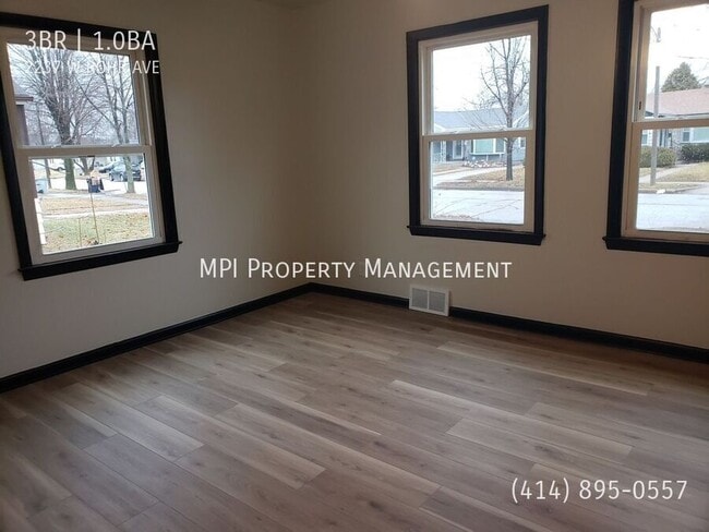 Photo - 2237 W Rohr Ave