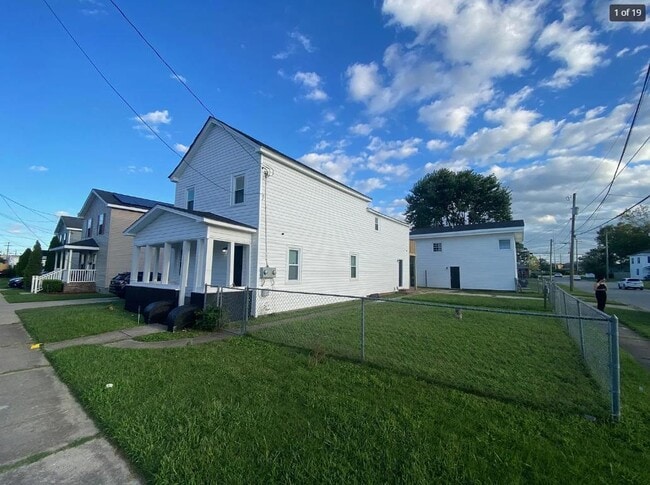 Photo - 1237 Lindsay Ave Apartamento