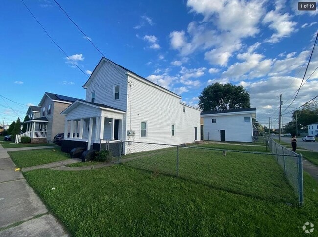 Building Photo - 1237 Lindsay Ave Rental