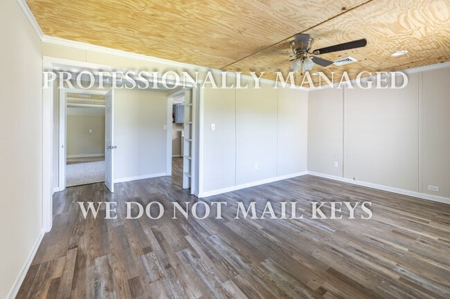 Photo - 1109 N Winstead Ave