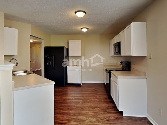 Photo - 1361 Redwood Dr