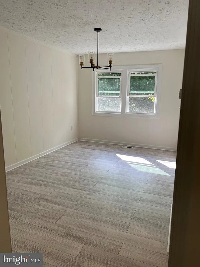 Photo - 83 Wenner Dr