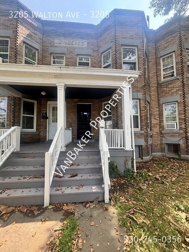 Building Photo - 3205 Walton Ave Unit 3205