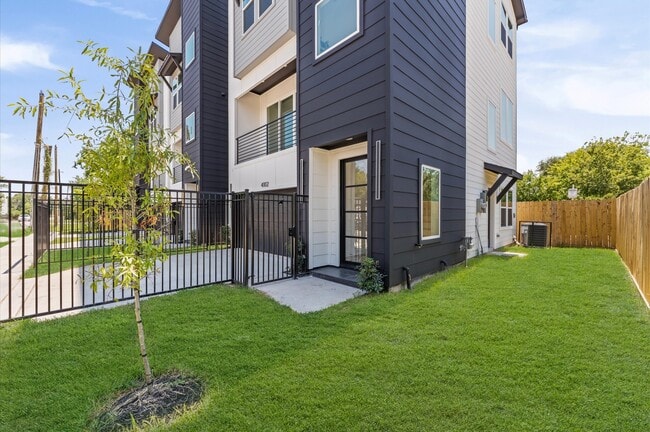 Photo - 4104 Alice St