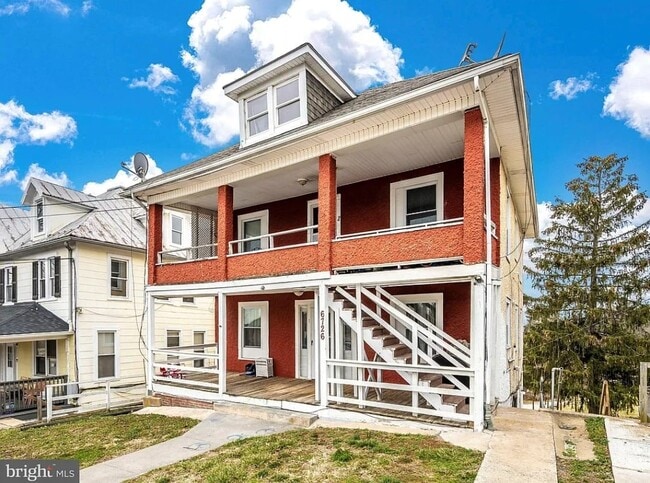 Photo - 6726 Jefferson Blvd Unidad 2