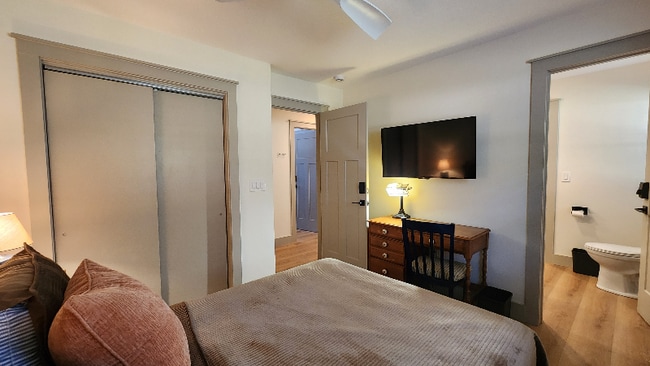 Photo - 1704 S Forest Dr