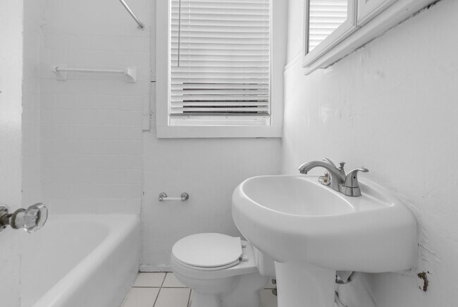 Photo - Chateau Avalon