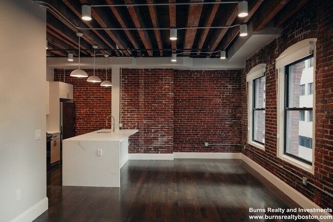 Building Photo - 281 Franklin St Unit 203