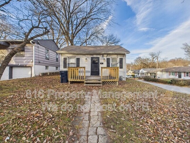 Building Photo - 3218 E 61st St