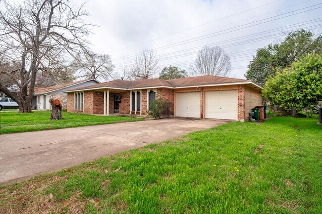 Photo - Simple 3 Bedroom, 2 Bath Home in South Aus...