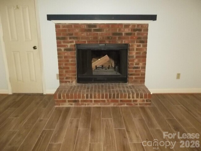 Photo - 2141 Selwyn Ave Unit 103