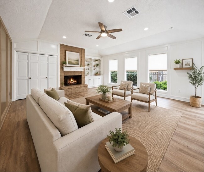 9809 Condor Dr