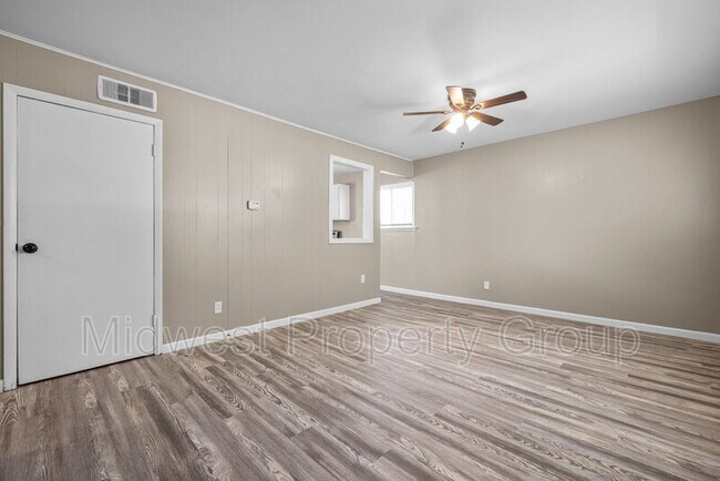 Photo - 15 Juno Dr
