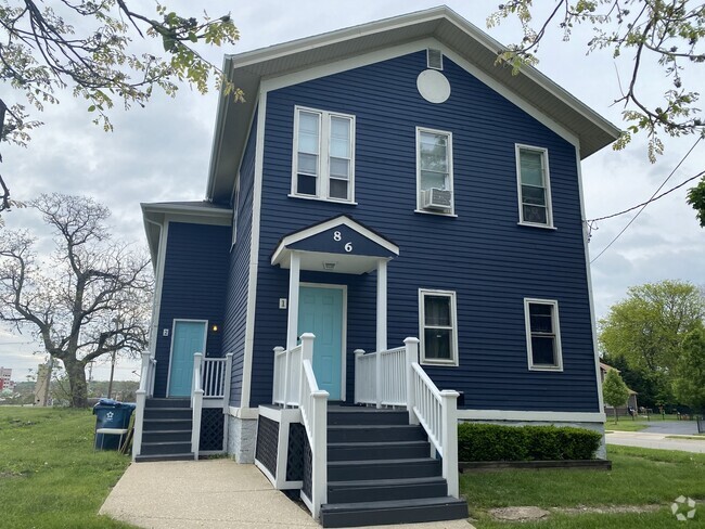 Building Photo - 86 N 4th St Unit 2 Rental