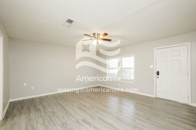 Photo - 2262 Forest Glen Dr